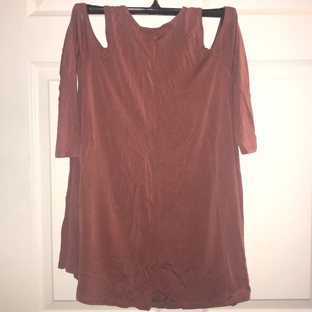 Cold Shoulder Top - Picture 2 of 3